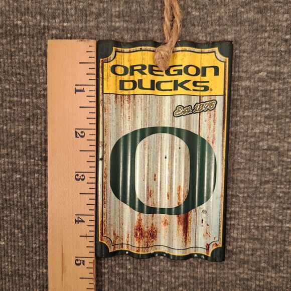 Oregon Ducks Metal Corrugated Ornament - Picture 5 of 5